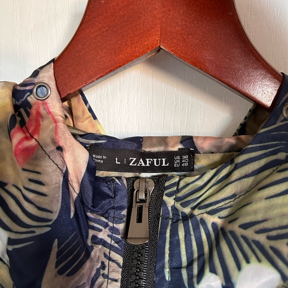 Zaful wind breaker - Picture 3 of 3